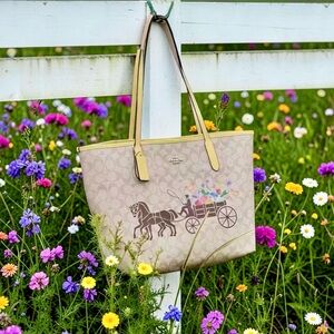 COACH City Tote in Dreamy Veggie Horse & Carriage | Light Khaki & Retro Yellow